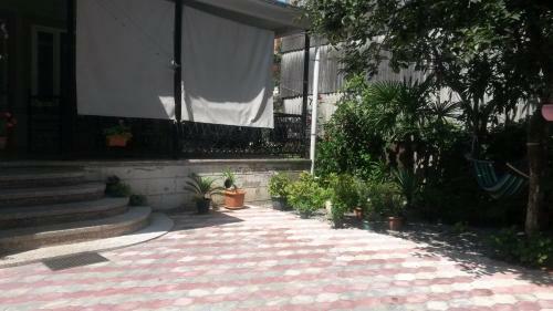 Medeya's House