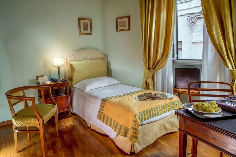Hotel Cesari
