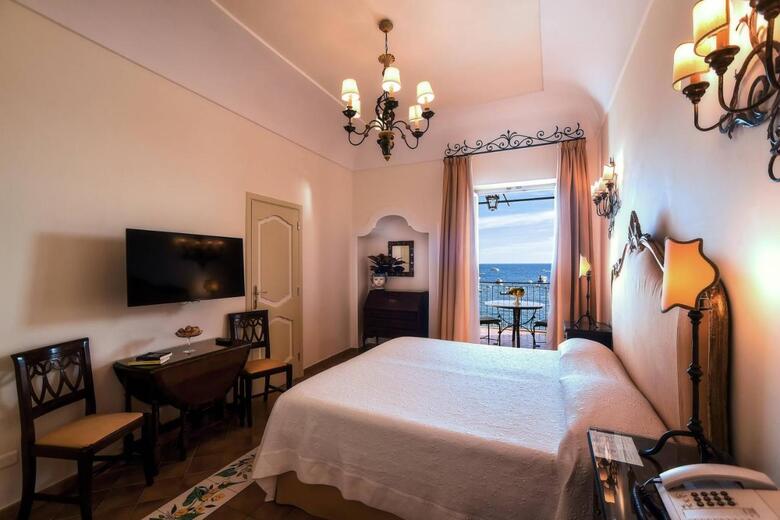 Hotel Buca Di Bacco