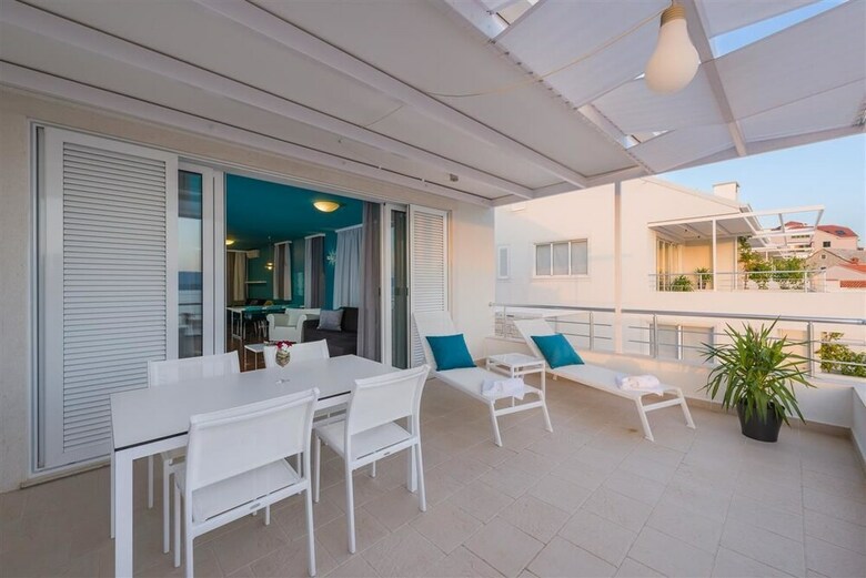 Apartments And Rooms Azzurra