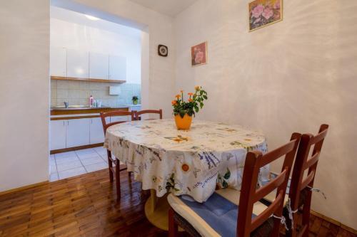 Apartment In Crikvenica 5265