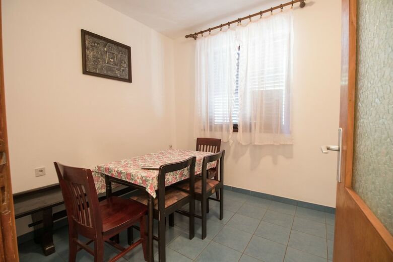 Apartments Josip