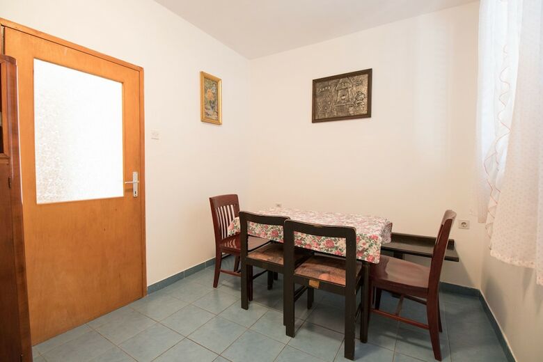 Apartments Josip