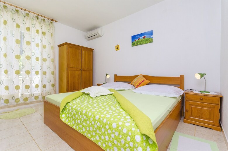 Apartments Zvonimir