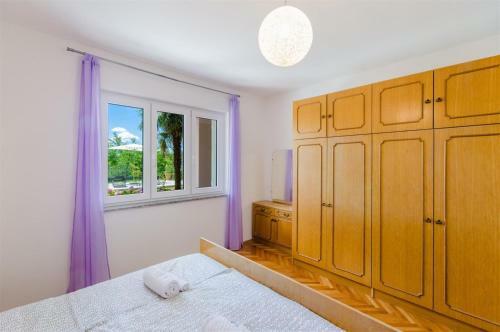 Apartment In Crikvenica 5267