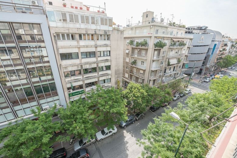 Victoria Apartment