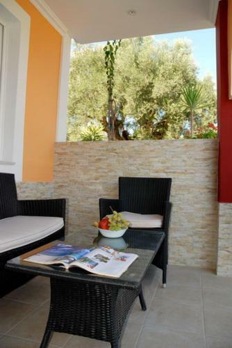 Tsiolis Studios & Apartments