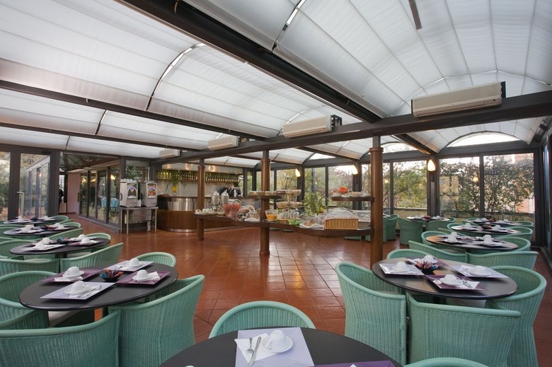 Hotel Ateneo Garden Palace
