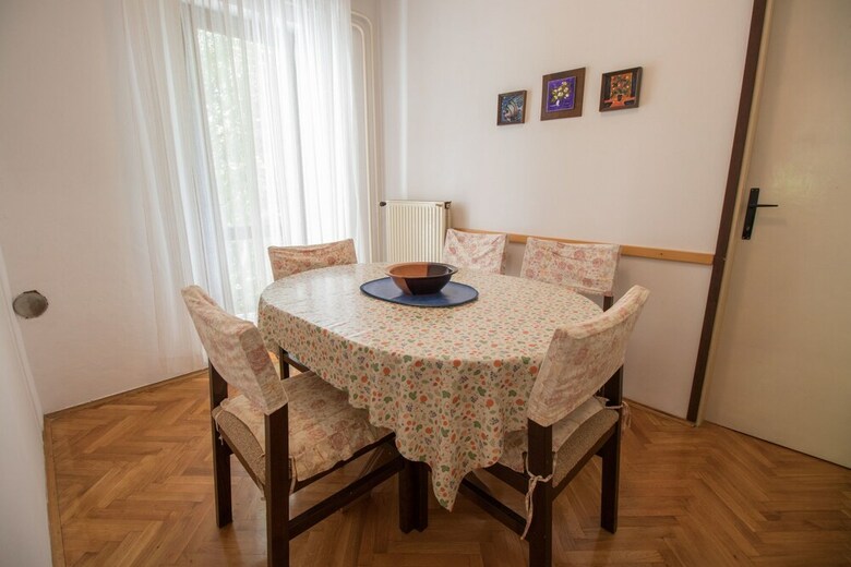 Apartments Luka