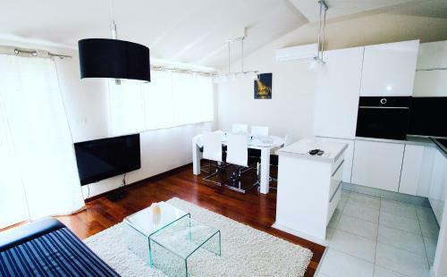 Apartamentos Deluxe Suites Mandi?