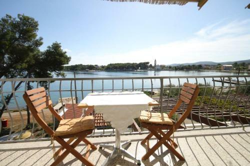 Apartment Pasman 8220a