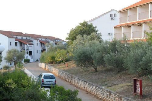 Apartments With Wifi Duga Uvala (marcana) - 7350