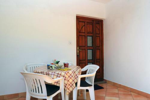 Apartment In Rabac 16742