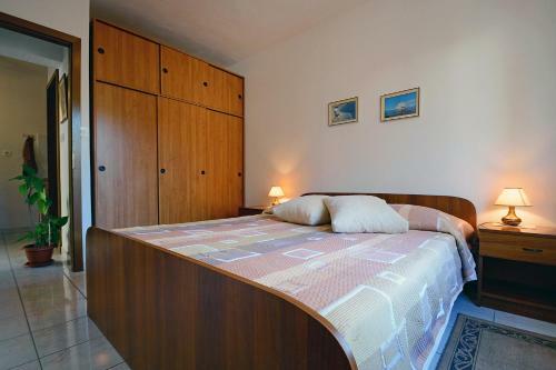 Apartment In Rabac 16742