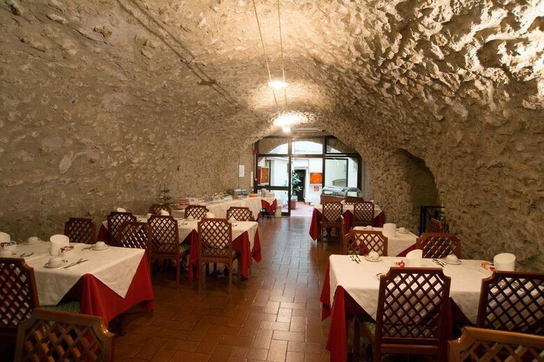 Hotel Teatro Di Pompeo