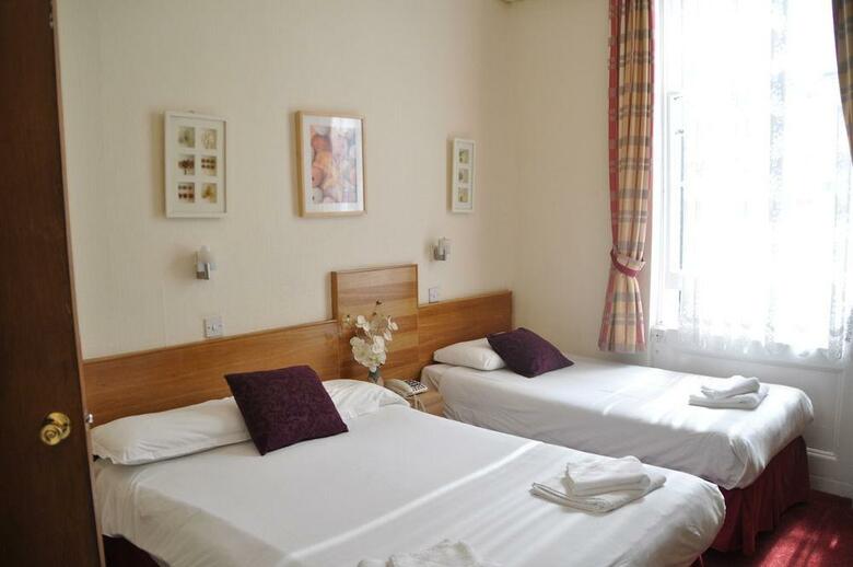 Hotel Barry House