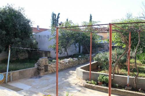 Hostal Apartments With A Parking Space Ugljan - 8469