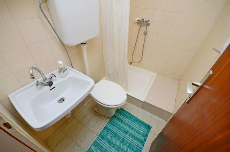 Apartment And Rooms Dragana