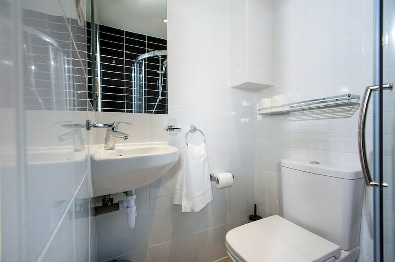 Hotel Marble Arch Inn
