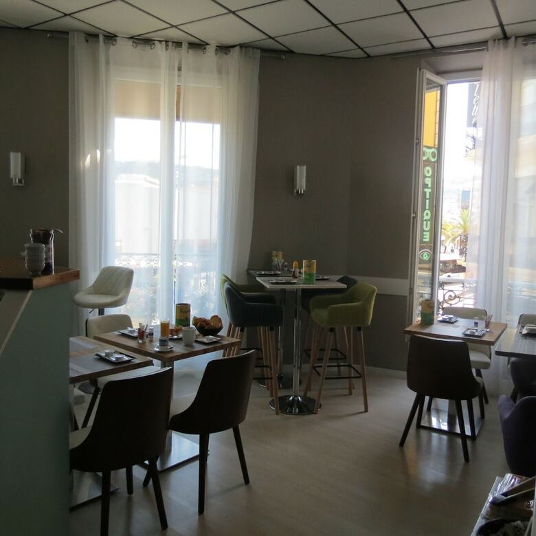 Hotel Amiraut�
