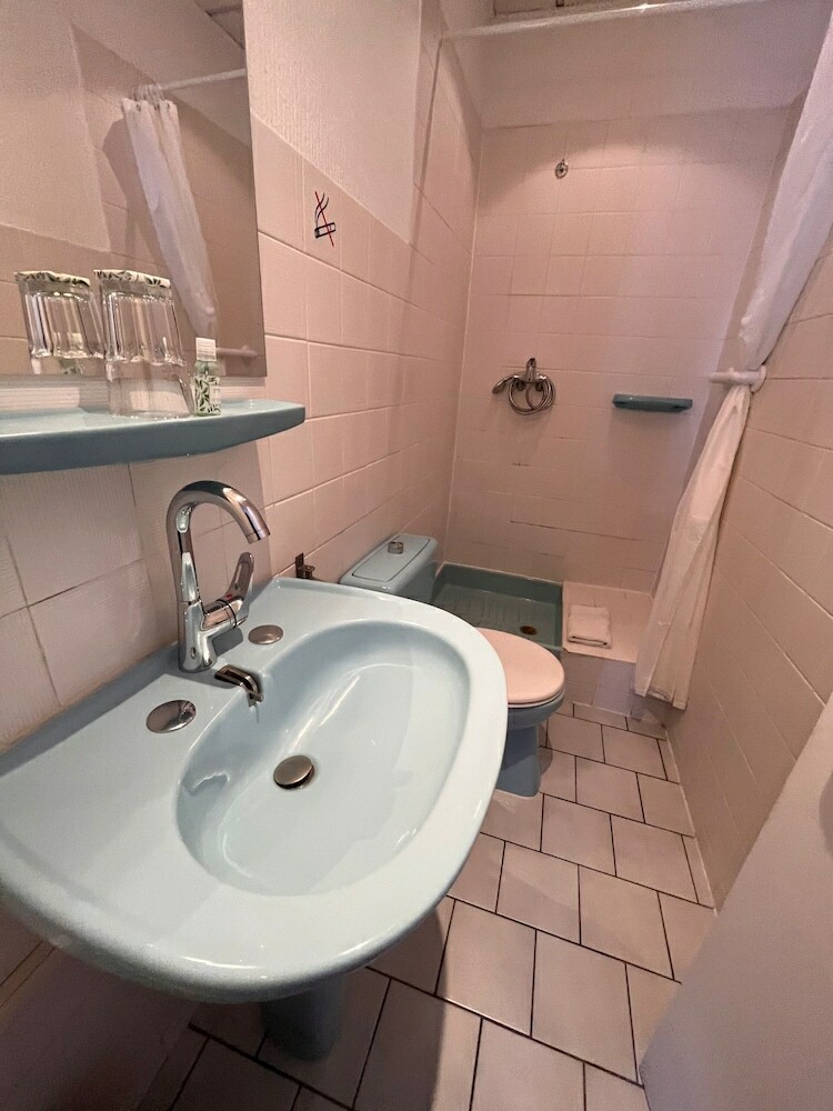 Azurene Royal Hotel