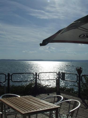 Hotel M�l�