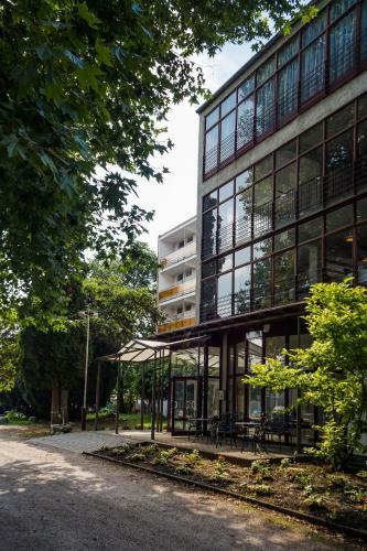 Ce Napf�ny Hotel