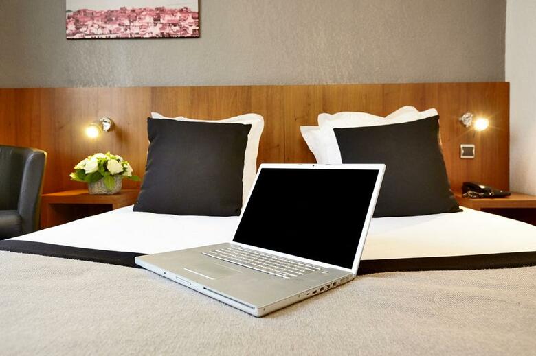 Hotel Kyriad Marseille Centre Paradis Prefecture