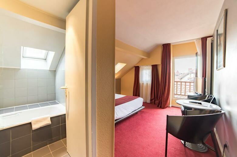Hotel H�tel Du Palais de L'isle