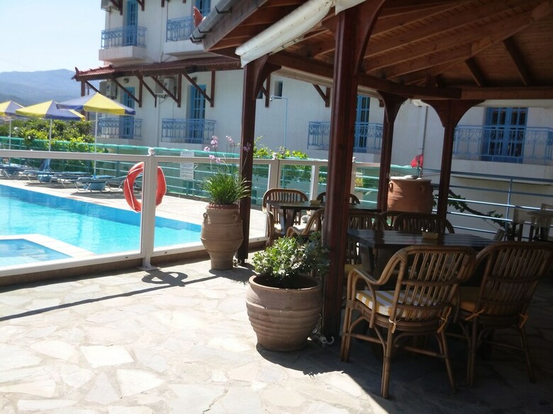 Stavros Apartments