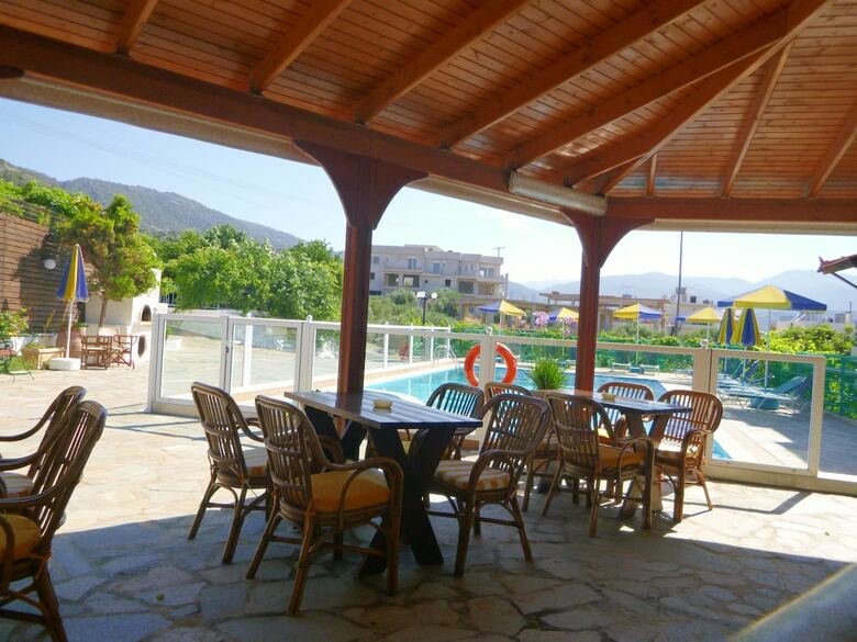 Stavros Apartments