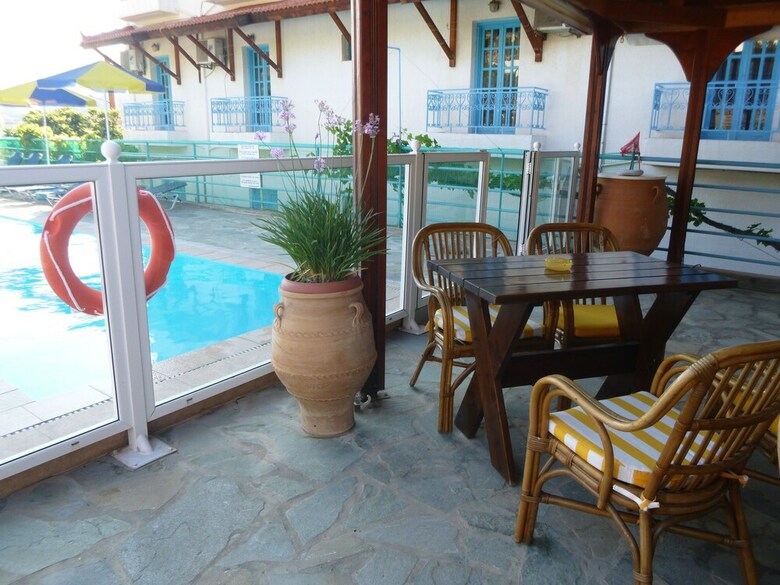 Stavros Apartments
