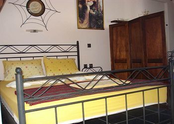 Hostal Bilios Apartments