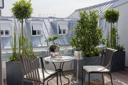 Hotel Le Burgundy Paris