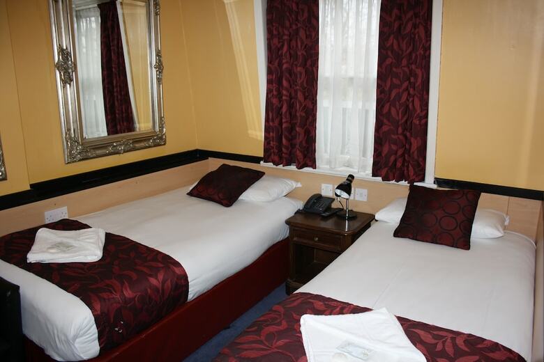 Tudor Court Hotel