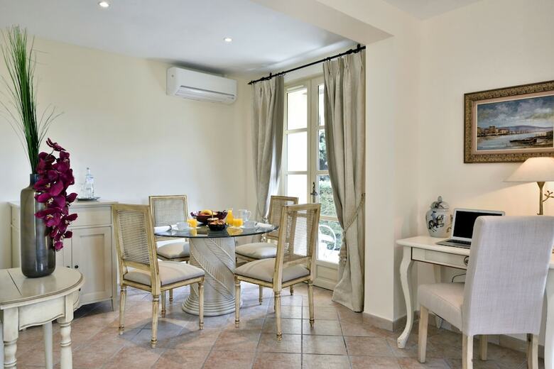 Hotel La Grande Bastide