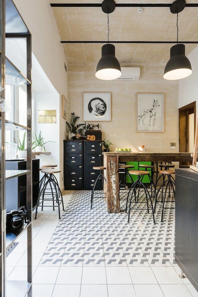Two Pillows Boutique Hostel