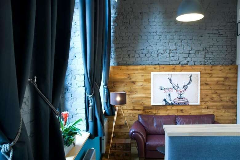 Hostal Black Swan House