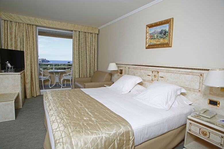 Hotel Corsica