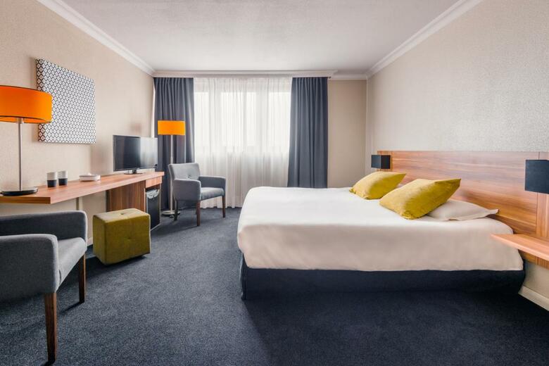 Atrium Hotel