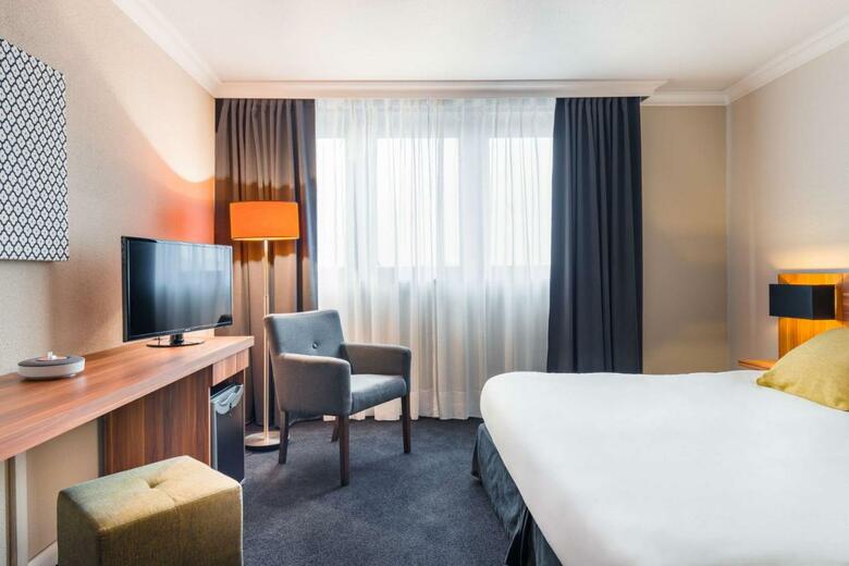Atrium Hotel