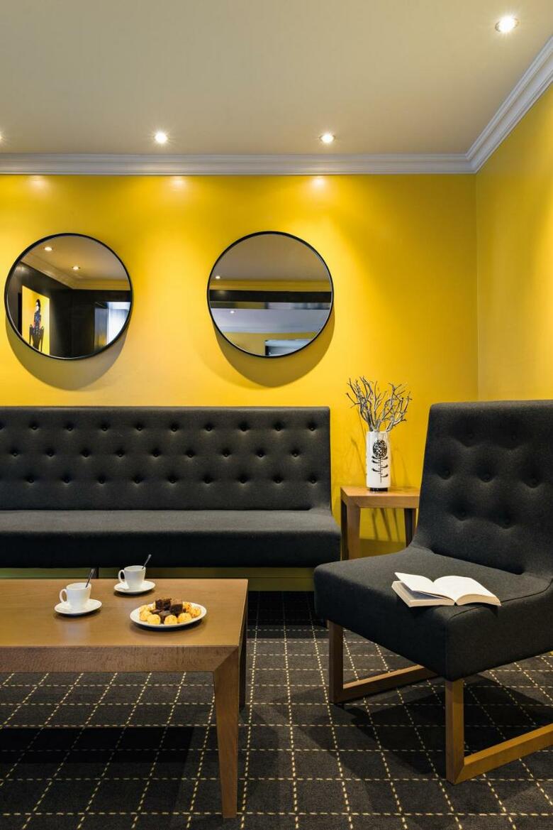 Atrium Hotel