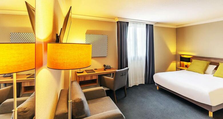 Atrium Hotel