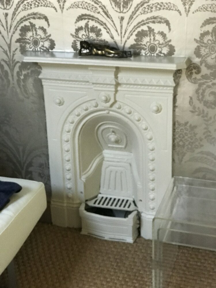 Hostal Cornerstones Guest House