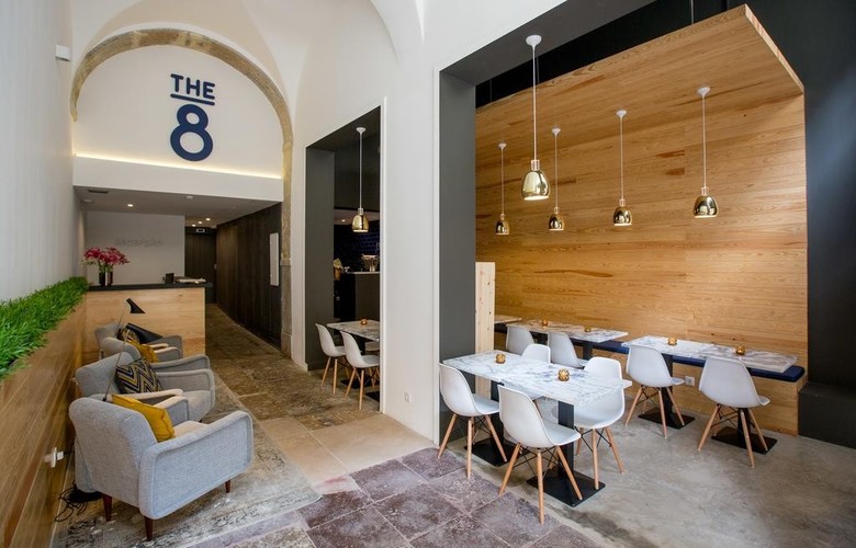 Hostal The 8 - Downtown Suites