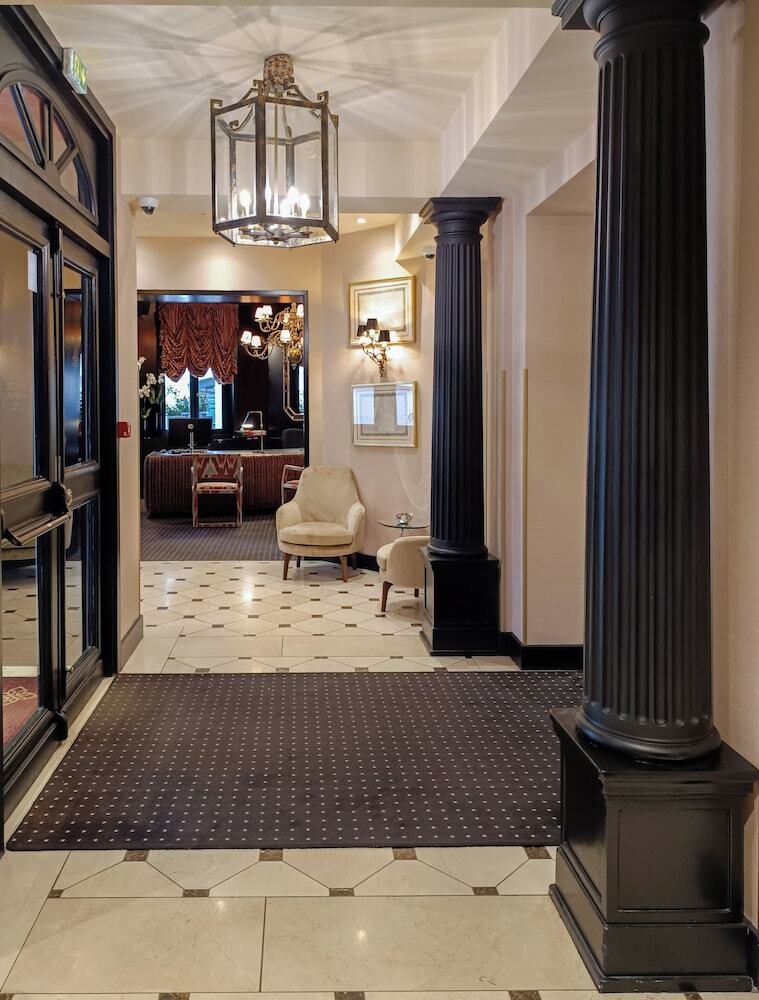 Chalgrin Boutique Hotel