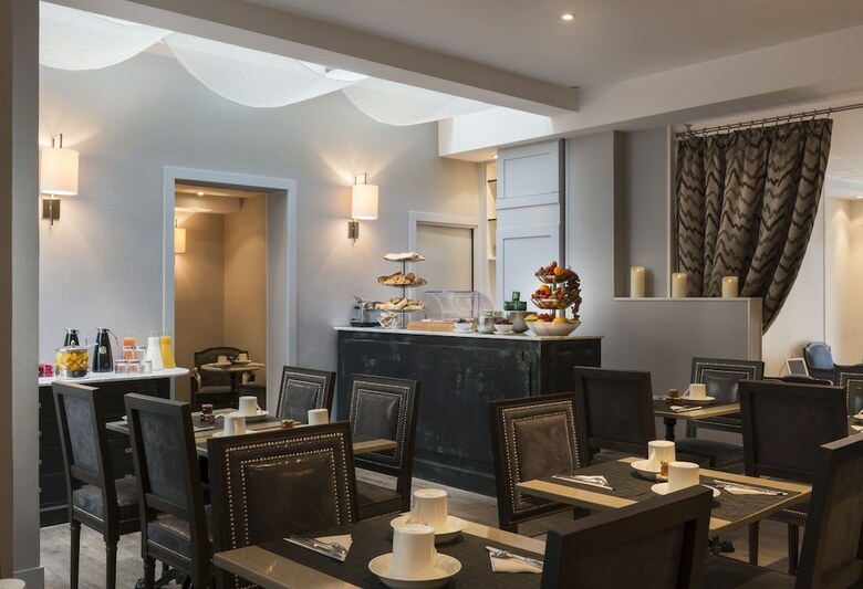 Hotel Acacias �toile