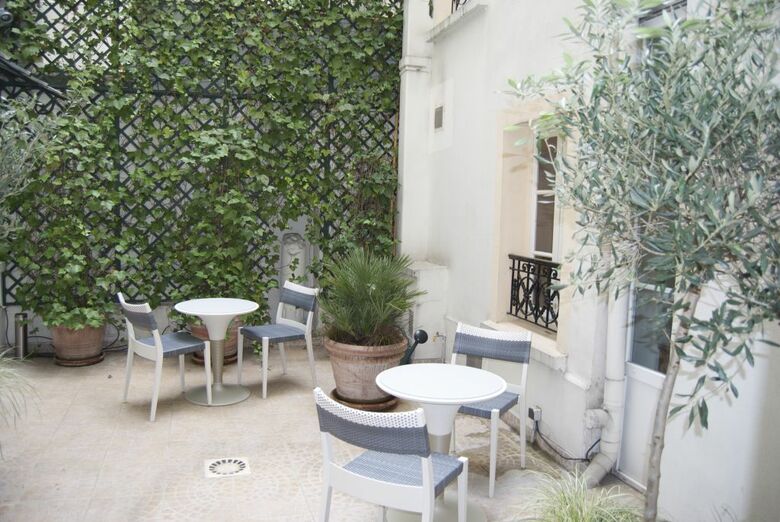 Hotel Acacias �toile