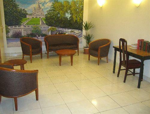 121 Paris Hotel