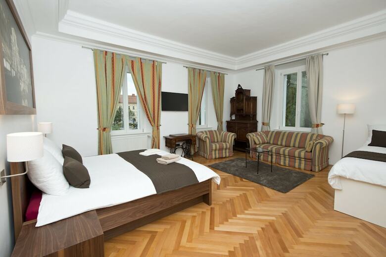 Zois Apartments